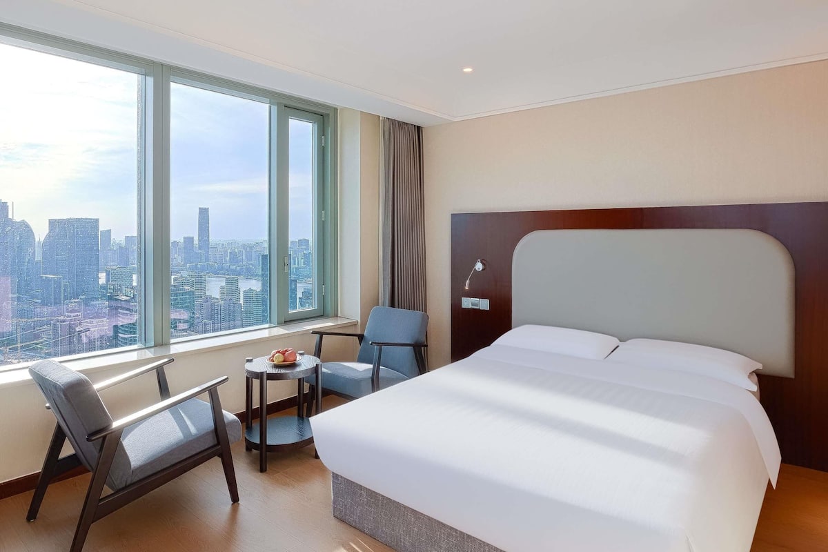 1 habitación, ropa de cama de alta calidad, cubrecamas y minibar