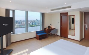 Habitació superior, 1 llit de matrimoni gran | Roba de llit d'alta qualitat, cobrellits i minibar 