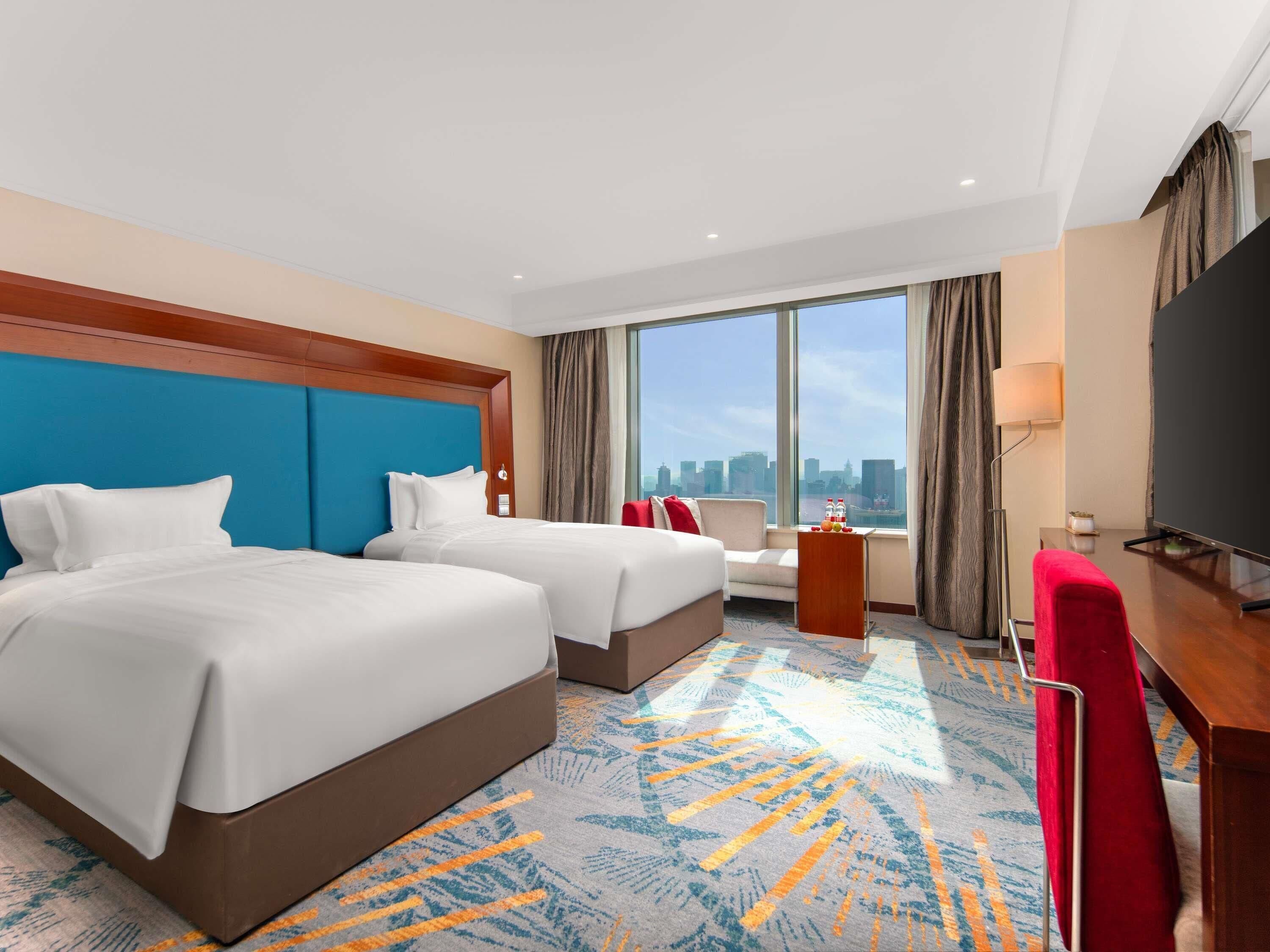 Superior Twin room-Huangpu River View,High Floor | Premium bedding, down comforters, minibar, in-room safe