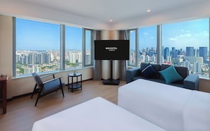 Habitació superior, 2 llits individuals | 1 dormitori, roba de llit d'alta qualitat, cobrellits i minibar