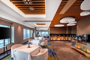 Hi ha 4 restaurants amb plats de cuina internacional 