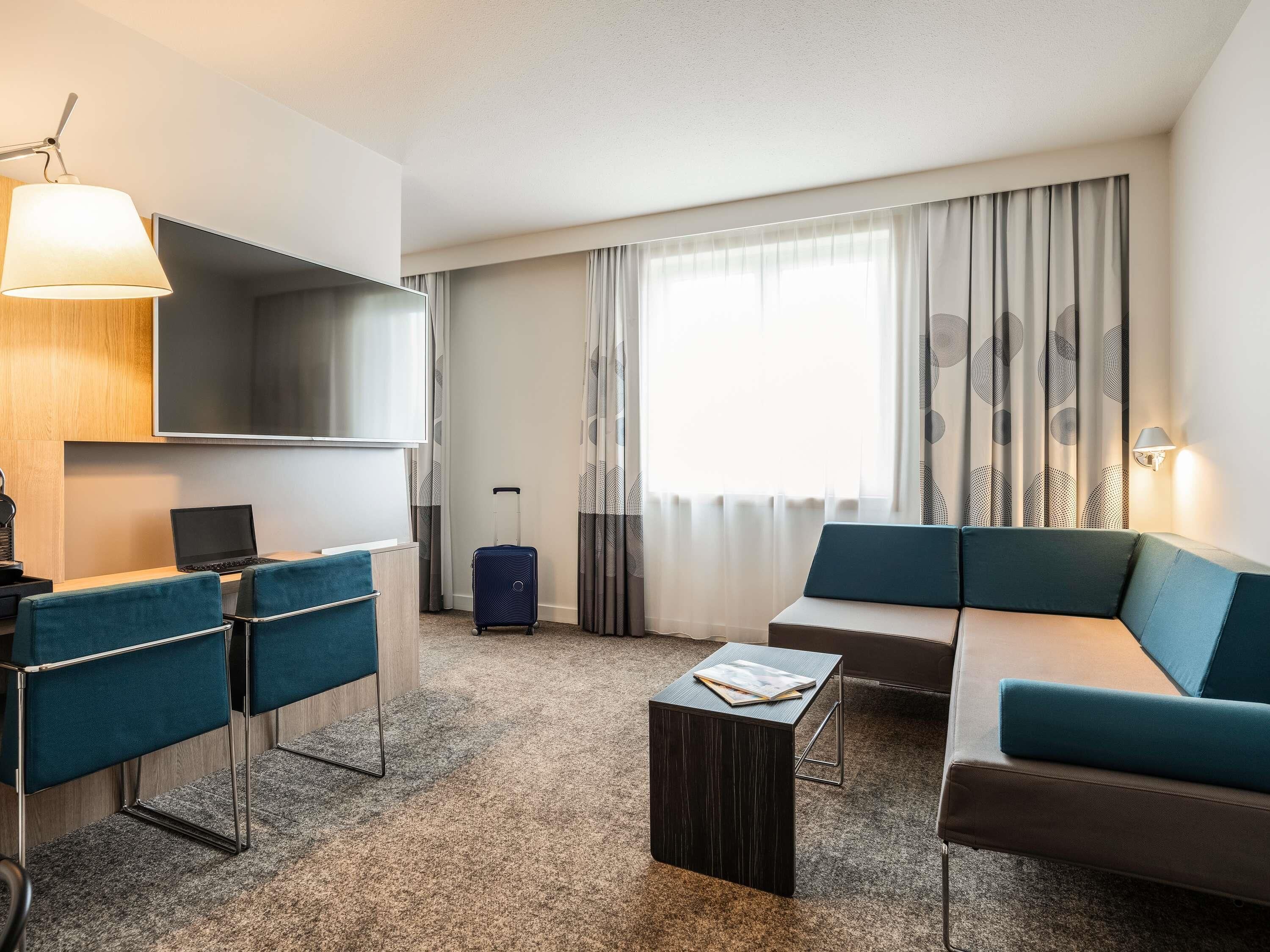 hypo-allergenic bedding, free minibar items, in-room safe, desk