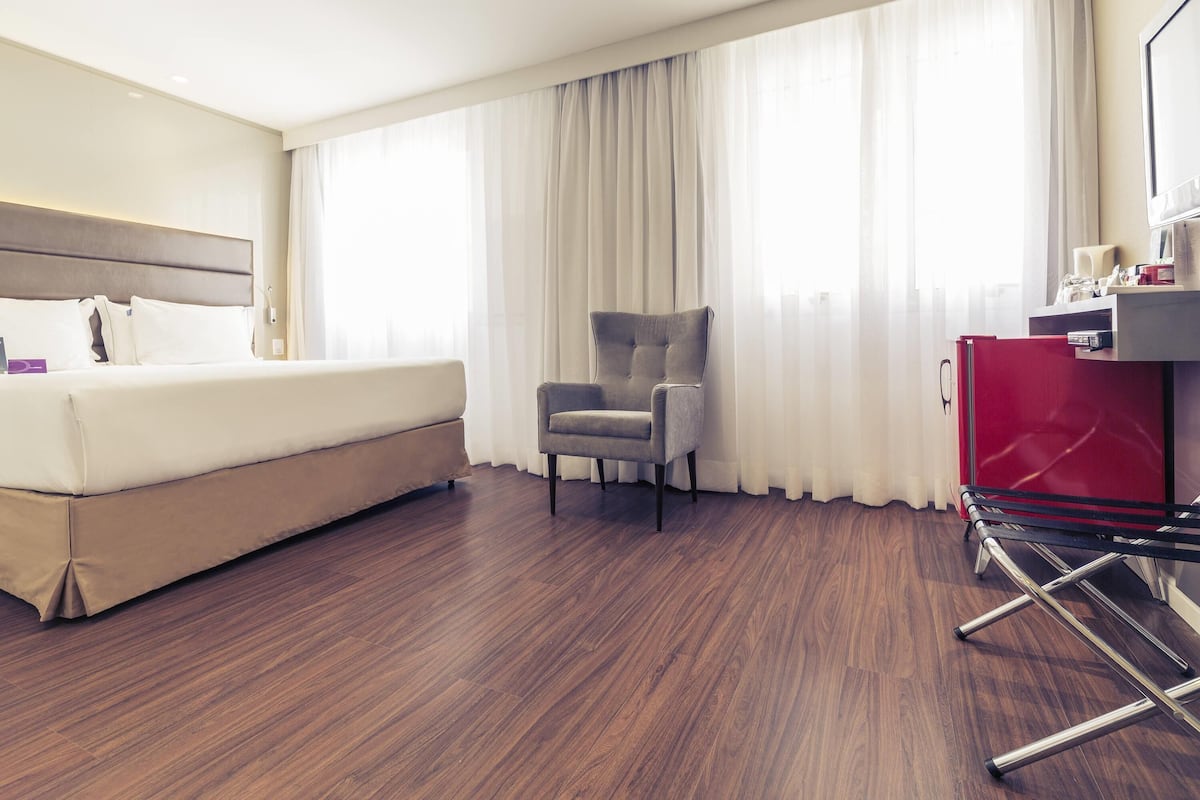 Superior Apartment, 1 Double Bed | 1 bedroom, hypo-allergenic bedding, minibar, in-room safe