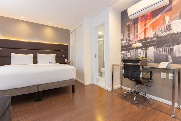 Standard Apartment, 1 Queen Bed | 1 bedroom, hypo-allergenic bedding, minibar, in-room safe
