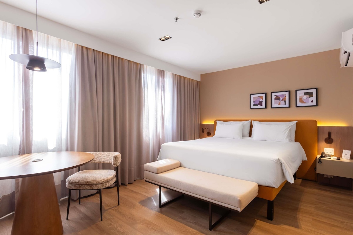Suite ejecutiva, 1 cama Queen size | 1 habitación, ropa de cama hipoalergénica y minibar