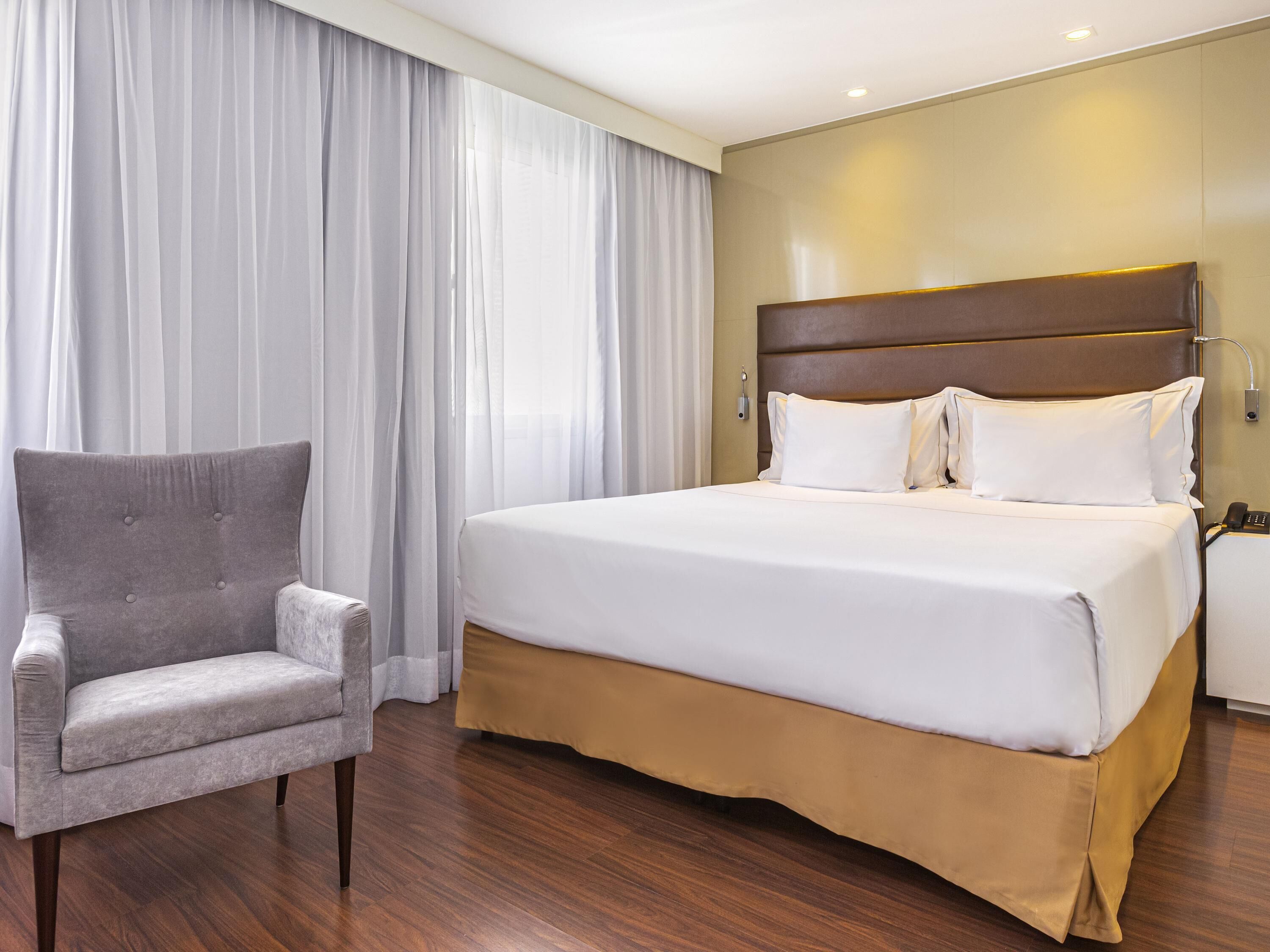 Junior Suite, Multiple Beds (Sao Paulo View) | 1 bedroom, hypo-allergenic bedding, minibar, in-room safe