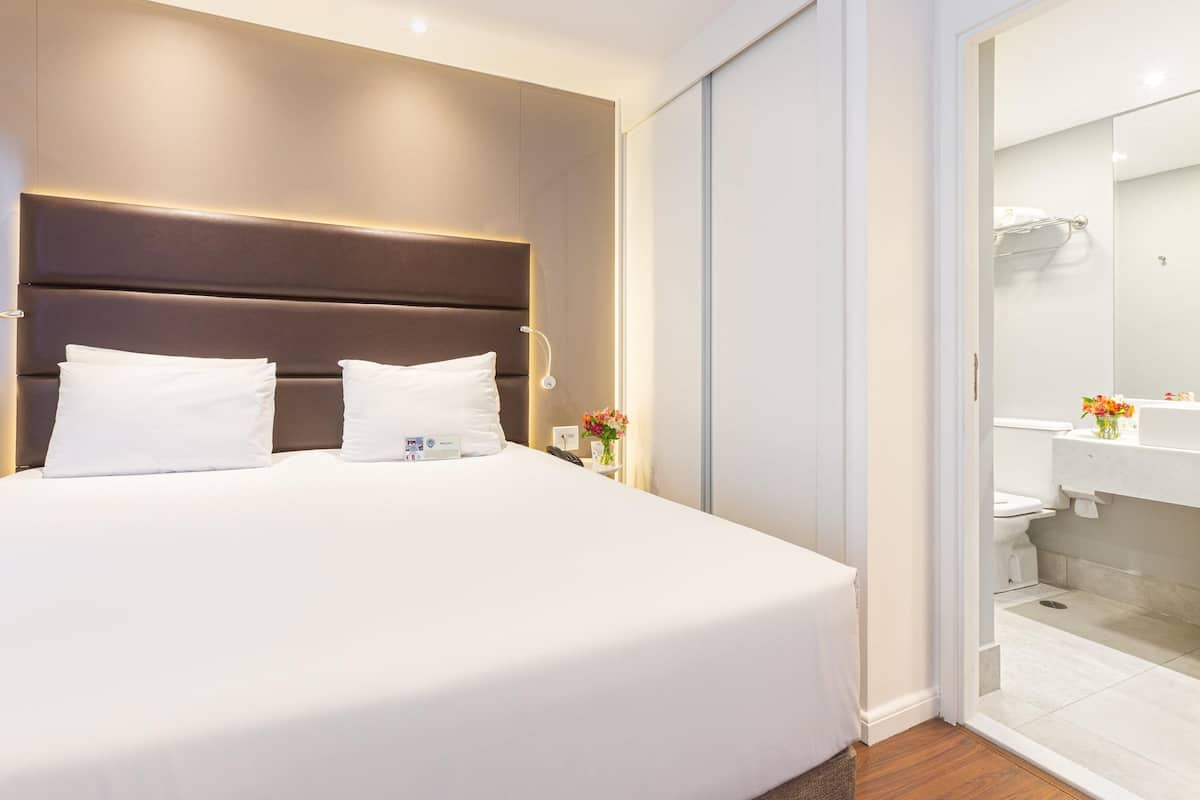 標準公寓, 1 張加大雙人床 | 1 間臥室、低過敏寢具、迷你吧、客房內保險箱