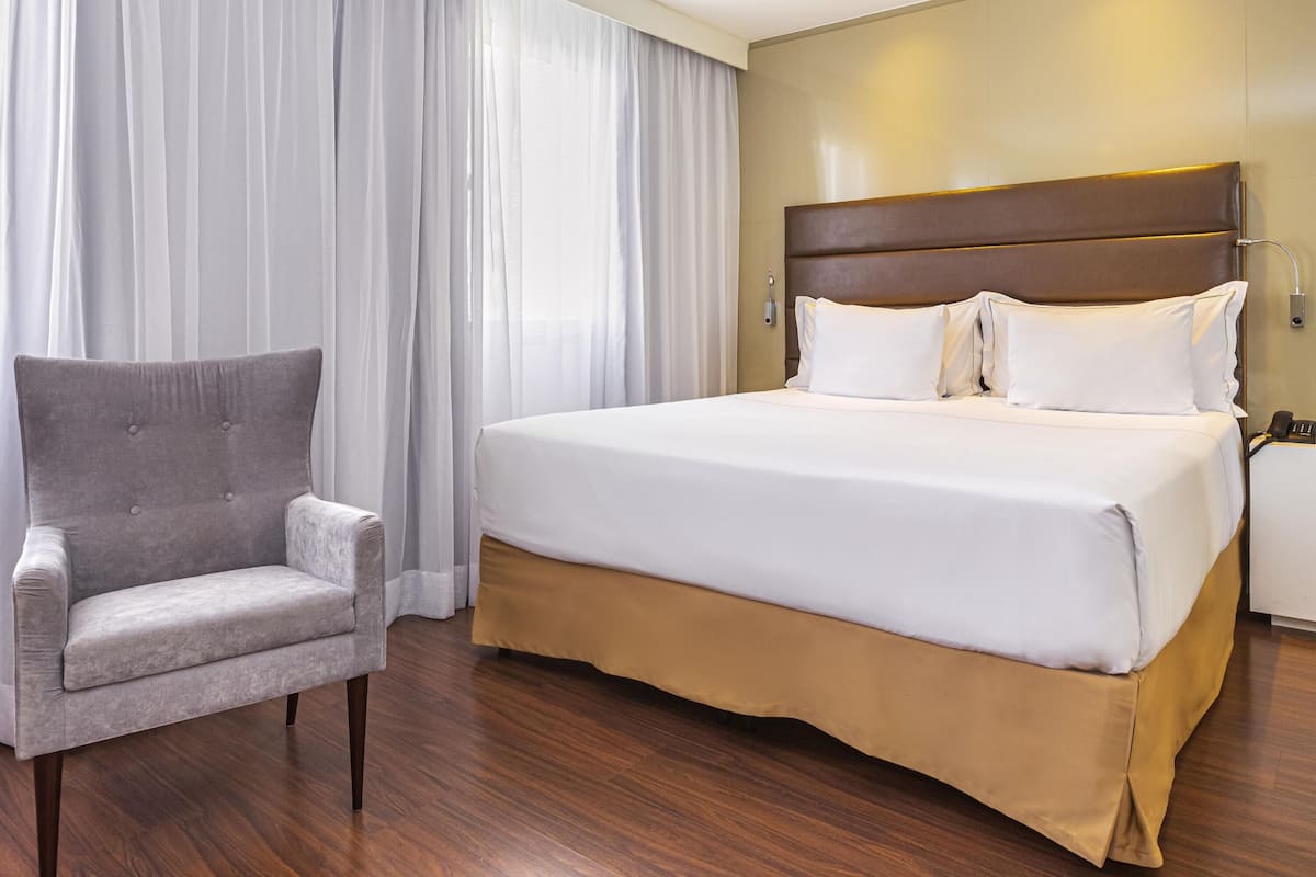 普通套房, 多張床 (Sao Paulo View) | 1 間臥室、低過敏寢具、迷你吧、客房內保險箱