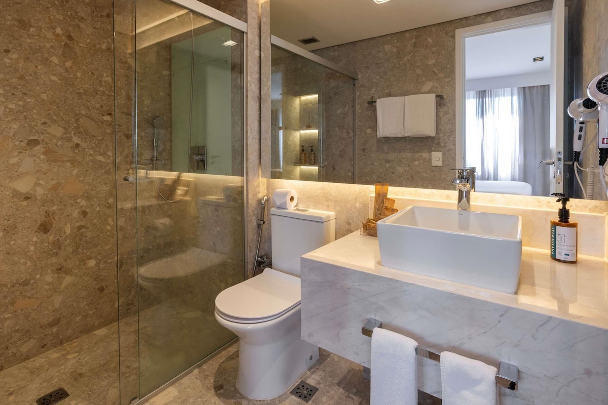 1 habitación, ropa de cama hipoalergénica y minibar