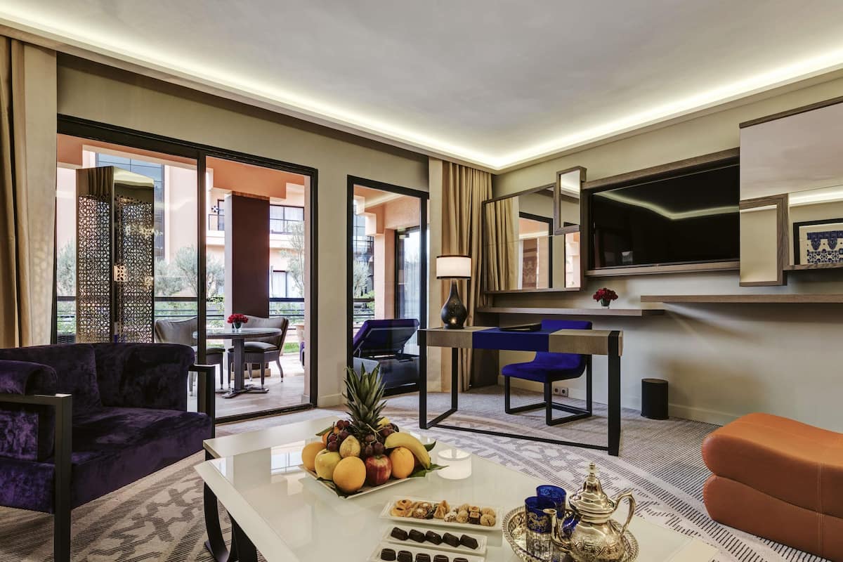 Senior Suite, 1 King Bed | Minibar, in-room safe, desk, laptop workspace
