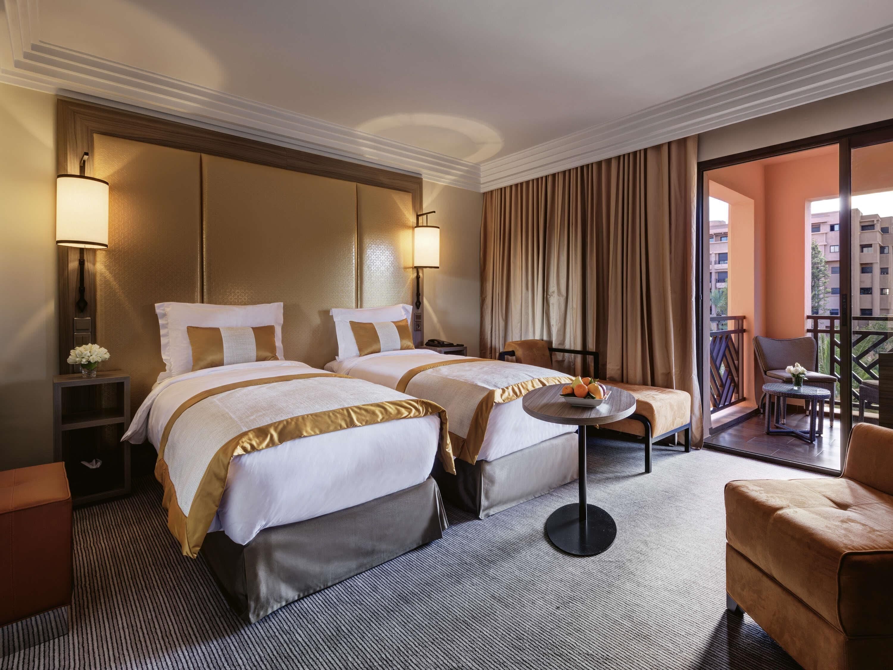 Superior Room, 2 single bed with a view | Minibar, caja fuerte, escritorio y espacio para trabajar con un portátil
