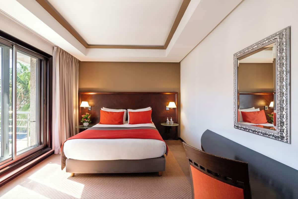 deluxe double room, 1 double bed | egyptian cotton sheets, premium bedding, pillow-top beds, minibar