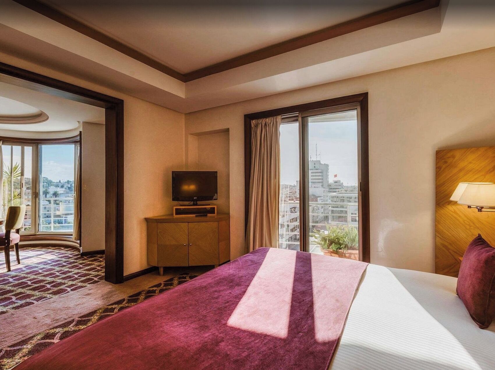 egyptian cotton sheets, premium bedding, pillow-top beds, minibar