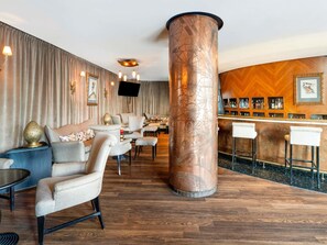 Bar (en el alojamiento)