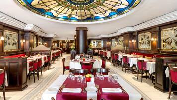 2 Restaurants, Frühstück