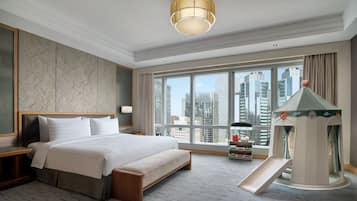 Phòng dành cho gia đình (Questers Club Premier) | Bộ đồ giường kháng dị ứng, chăn bông, minibar, két bảo mật tại phòng