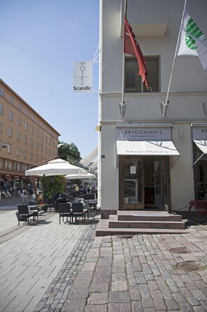 Der serveres morgenmad og aftensmad