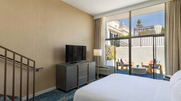 Premium bedding, down comforters, desk, laptop workspace