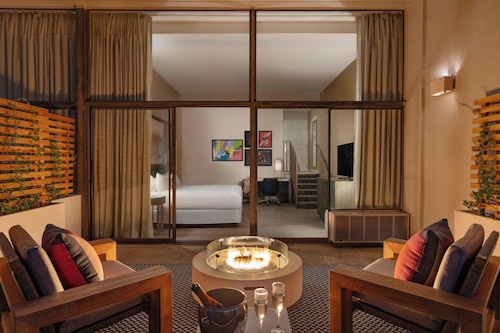 Hotel Dena, Pasadena Los Angeles, a Tribute Portfolio Hotel