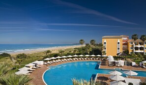 Indoor pool, 2 outdoor pools, pool umbrellas, sun loungers