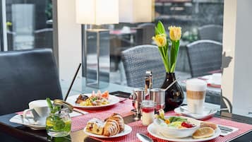 Daily self-service breakfast (EUR 29 per person)