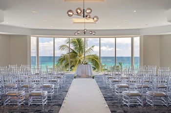 Meeting space at DoubleTree Resort & Spa by Hilton Ocean Point-N. Miami Beach