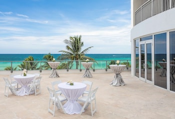 Meeting space at DoubleTree Resort & Spa by Hilton Ocean Point-N. Miami Beach
