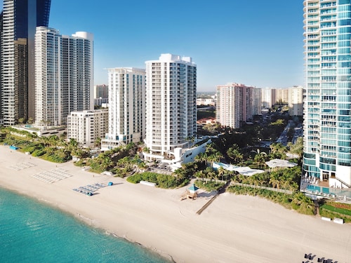 DoubleTree Resort & Spa by Hilton Ocean Point-N. Miami Beach