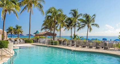 DoubleTree Resort & Spa by Hilton Ocean Point-N. Miami Beach