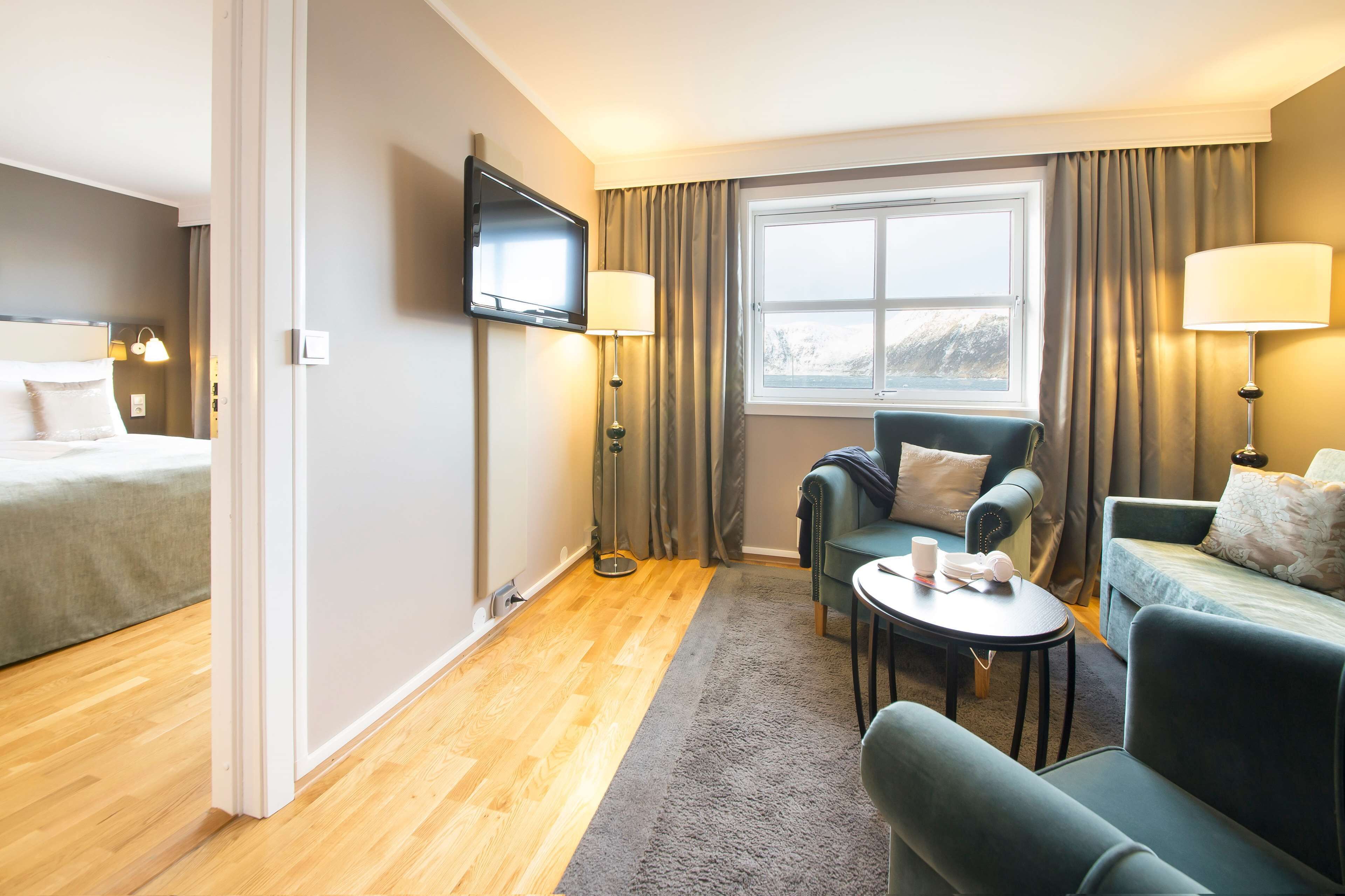 desk, blackout curtains, free cots/infant beds, free wifi