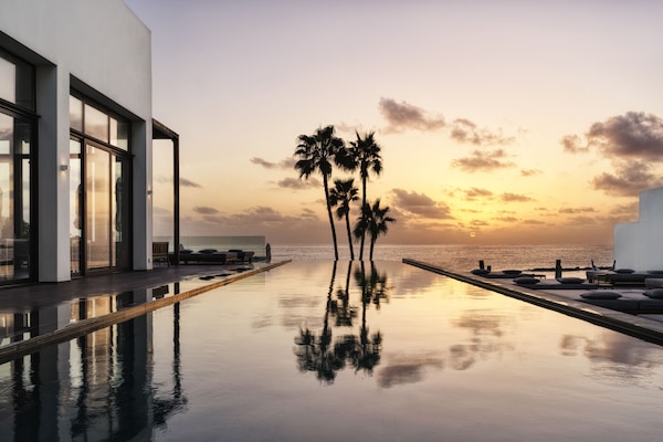 Indoor pool, 3 outdoor pools, pool umbrellas, sun loungers