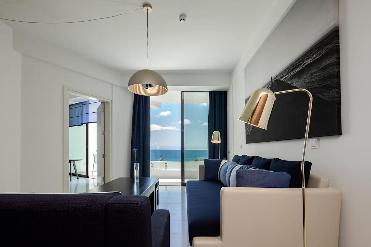 One Bedroom Sea View Suite | 1 bedroom, premium bedding, minibar, in-room safe