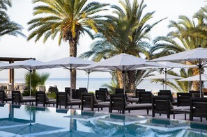 Indoor pool, 3 outdoor pools, pool umbrellas, sun loungers