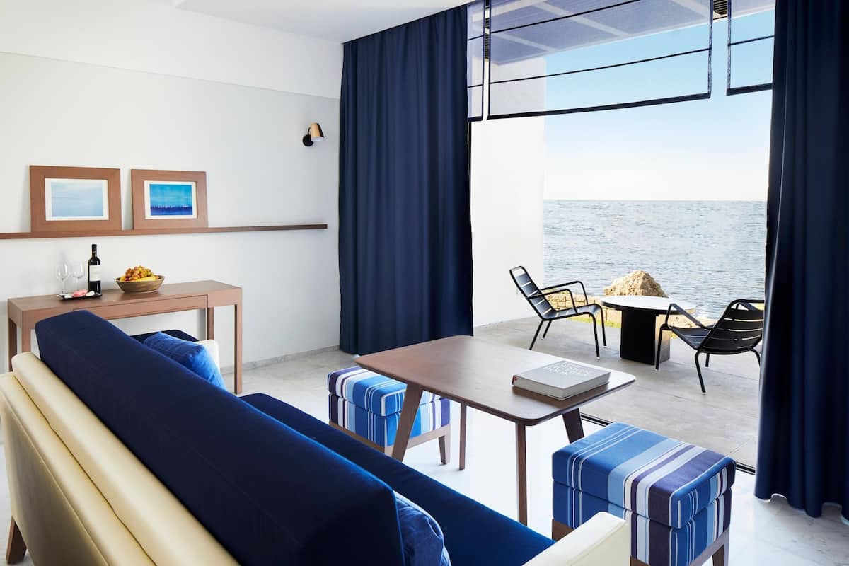 Sea Front Kyma Suite