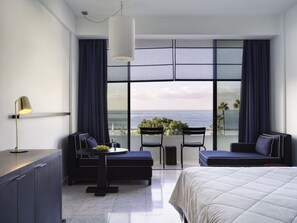 Chb, véranda, vue sur mer | 2 chambres, literie de qualité, minibar, coffre-fort