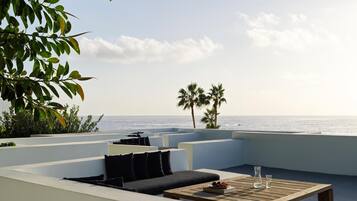 Sea Front Kyma Suite | Terrace/patio