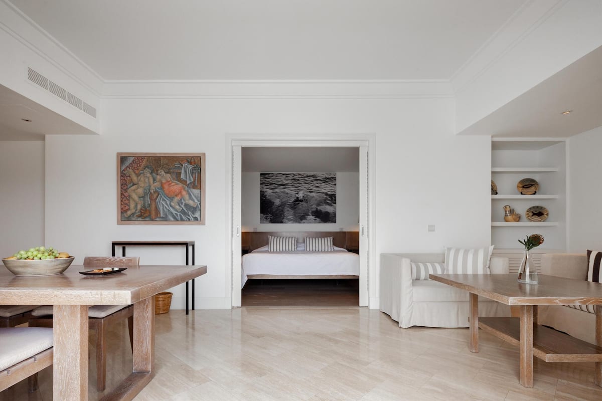 Suite Deluxe, 1 dormitori, vistes al mar | 1 dormitori, roba de llit d'alta qualitat i minibar