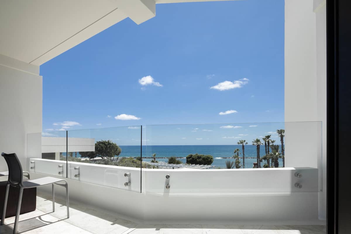 1 bedroom, premium bedding, minibar, in-room safe