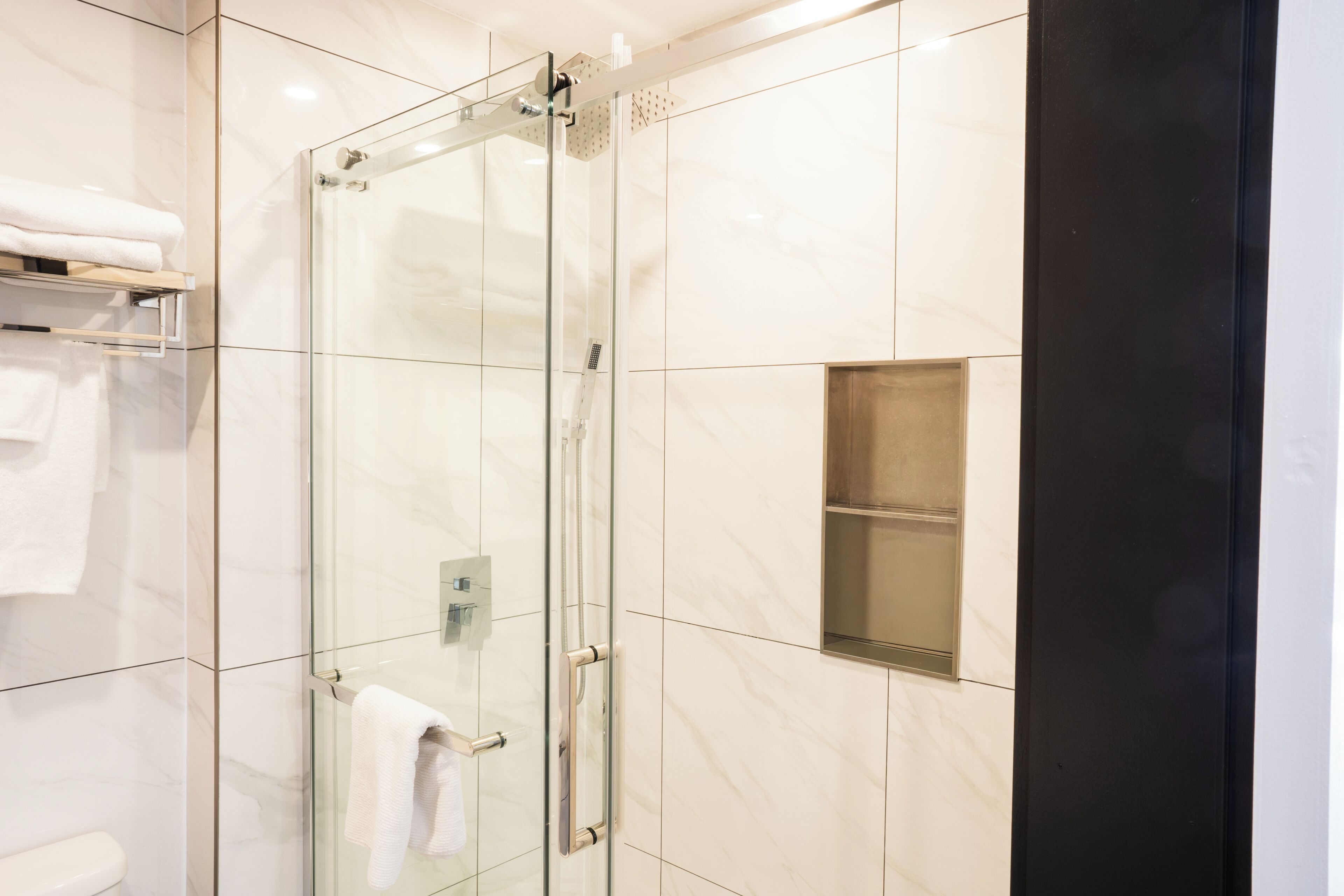 Shower kamar mandi
