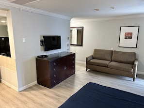 Business Suite, 2 Queen Beds, Non Smoking | Iron/ironing board, free WiFi, bed sheets