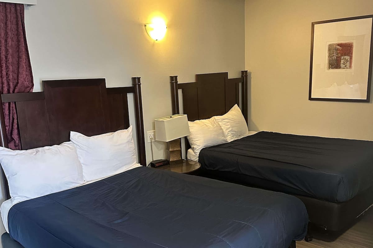 Double Room, 2 Double Beds, Accessible