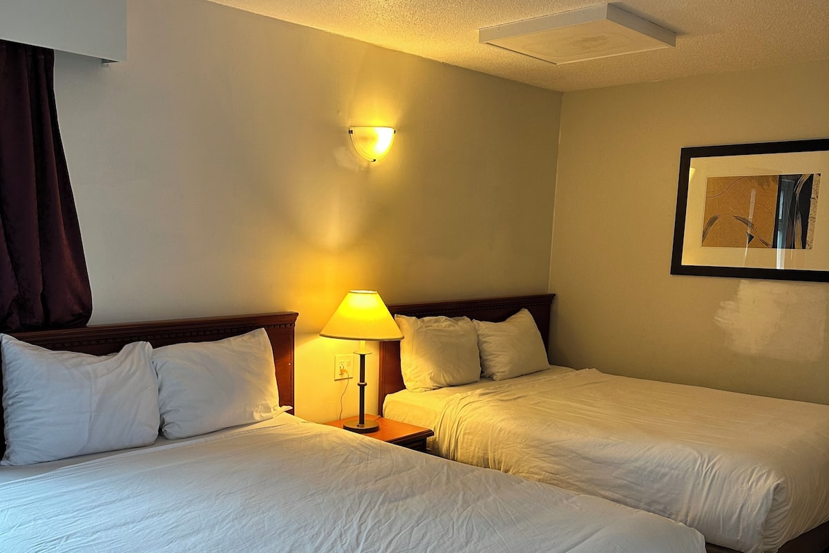Double Room, 2 Double Beds, Accessible | Iron/ironing board, free WiFi, bed sheets