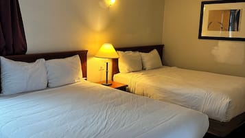 雙人房, 2 張標準雙人床, 無障礙 | 熨斗/熨衣板、免費無線上網、床單