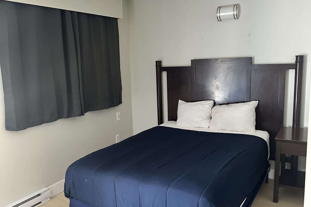 Deluxe Room, 1 Queen Bed, Non Smoking