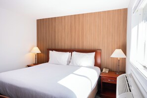 Kamar Deluks, 1 Tempat Tidur King, Bebas Asap Rokok | Wi-Fi gratis dan seprai linen