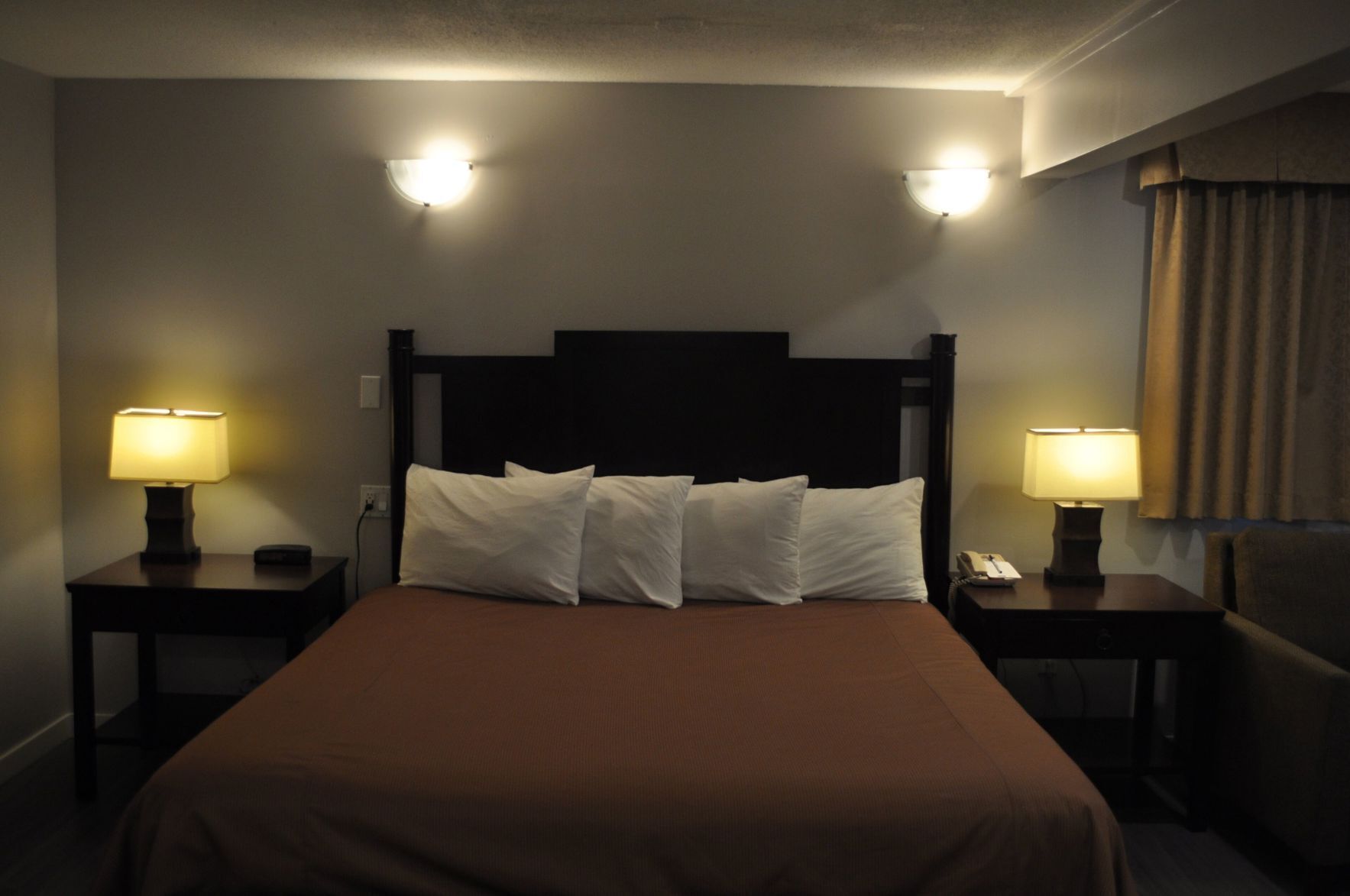 Free WiFi, bed sheets