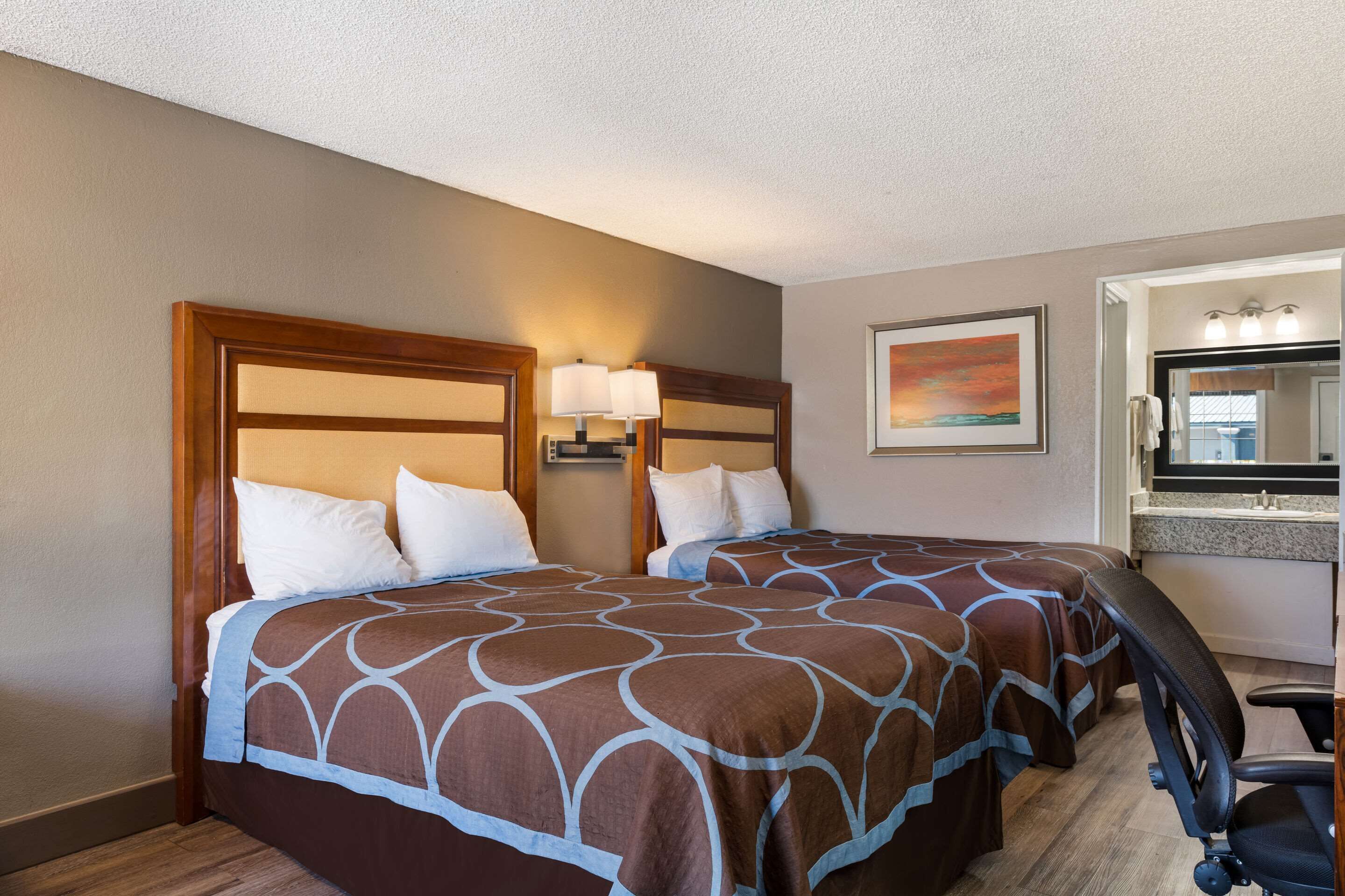 desk, laptop workspace, iron/ironing board, free wifi