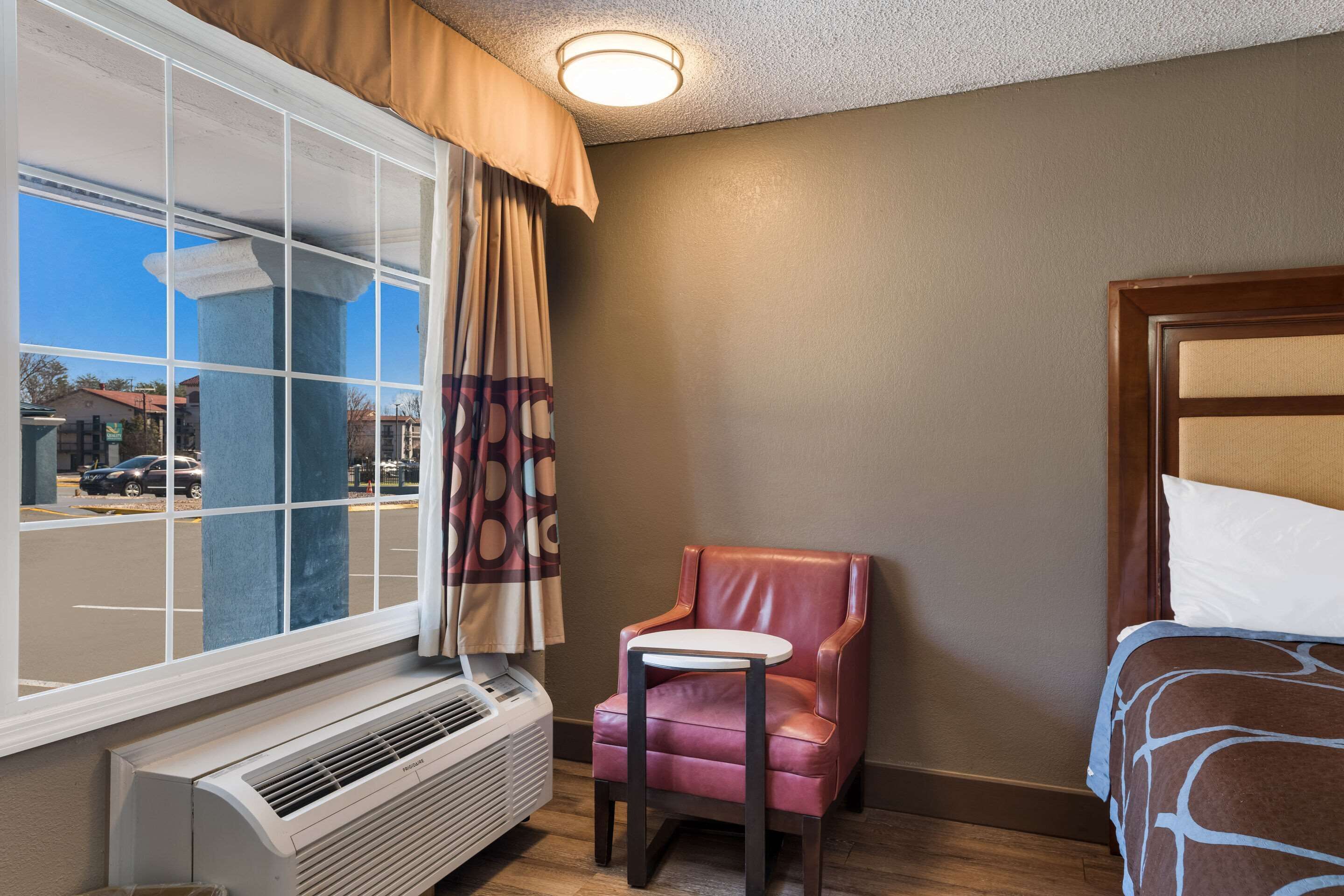 desk, laptop workspace, iron/ironing board, free wifi