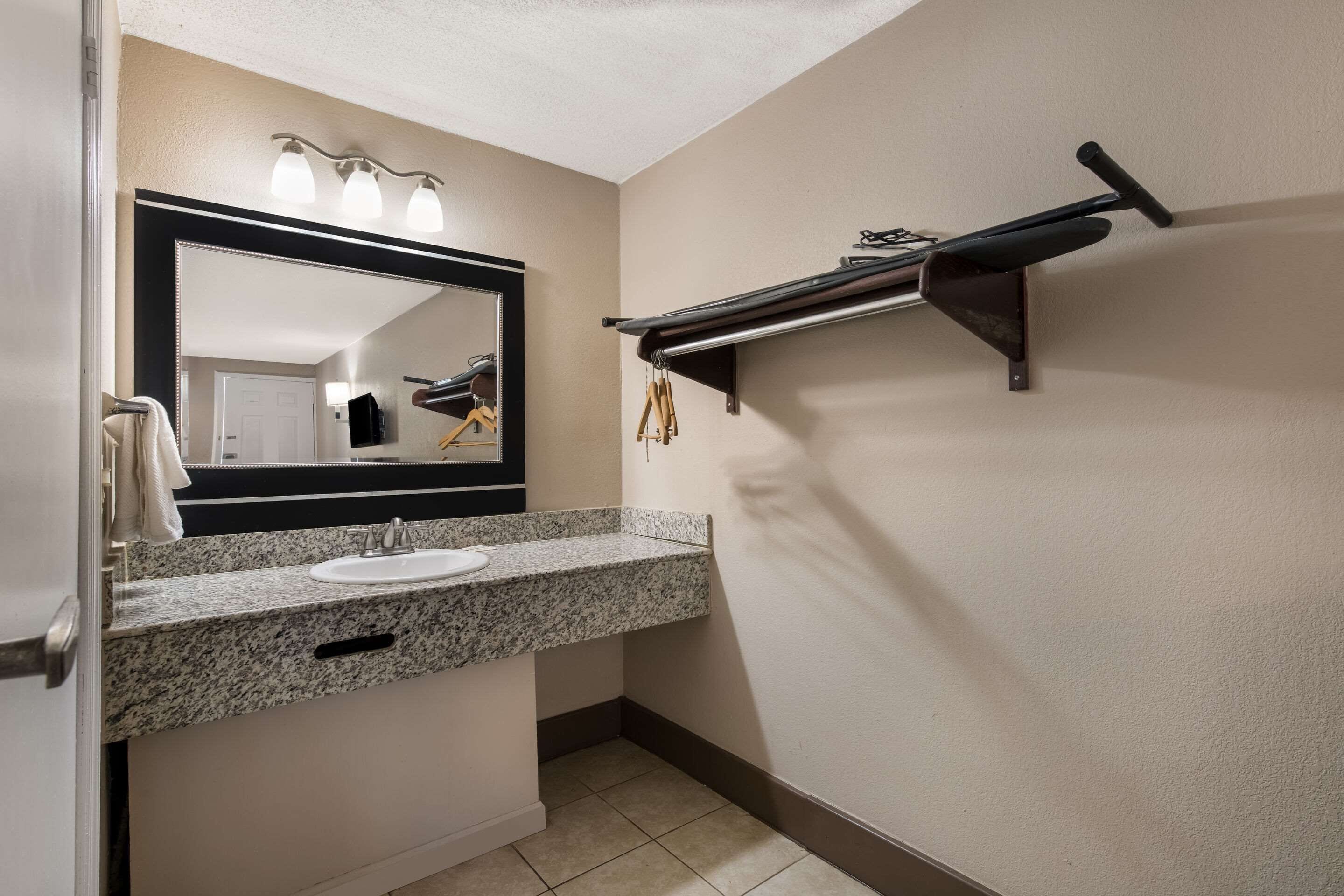 desk, laptop workspace, iron/ironing board, free wifi