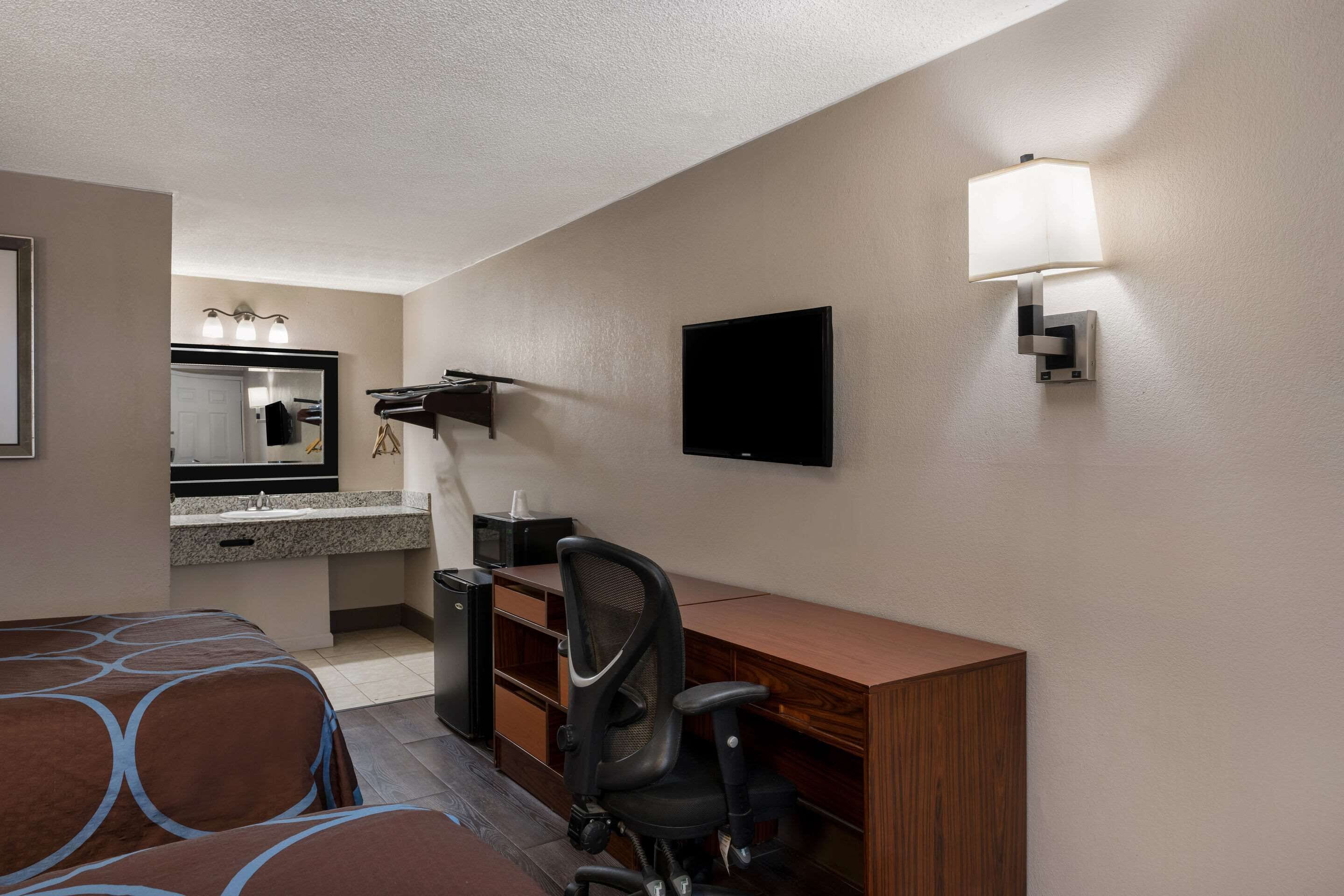 desk, laptop workspace, iron/ironing board, free wifi